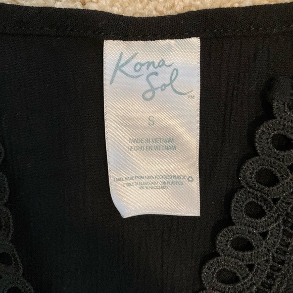 Black swim cover with tie and lace. EUC. Roomy size Small, fits a Medium - Picture 6 of 6